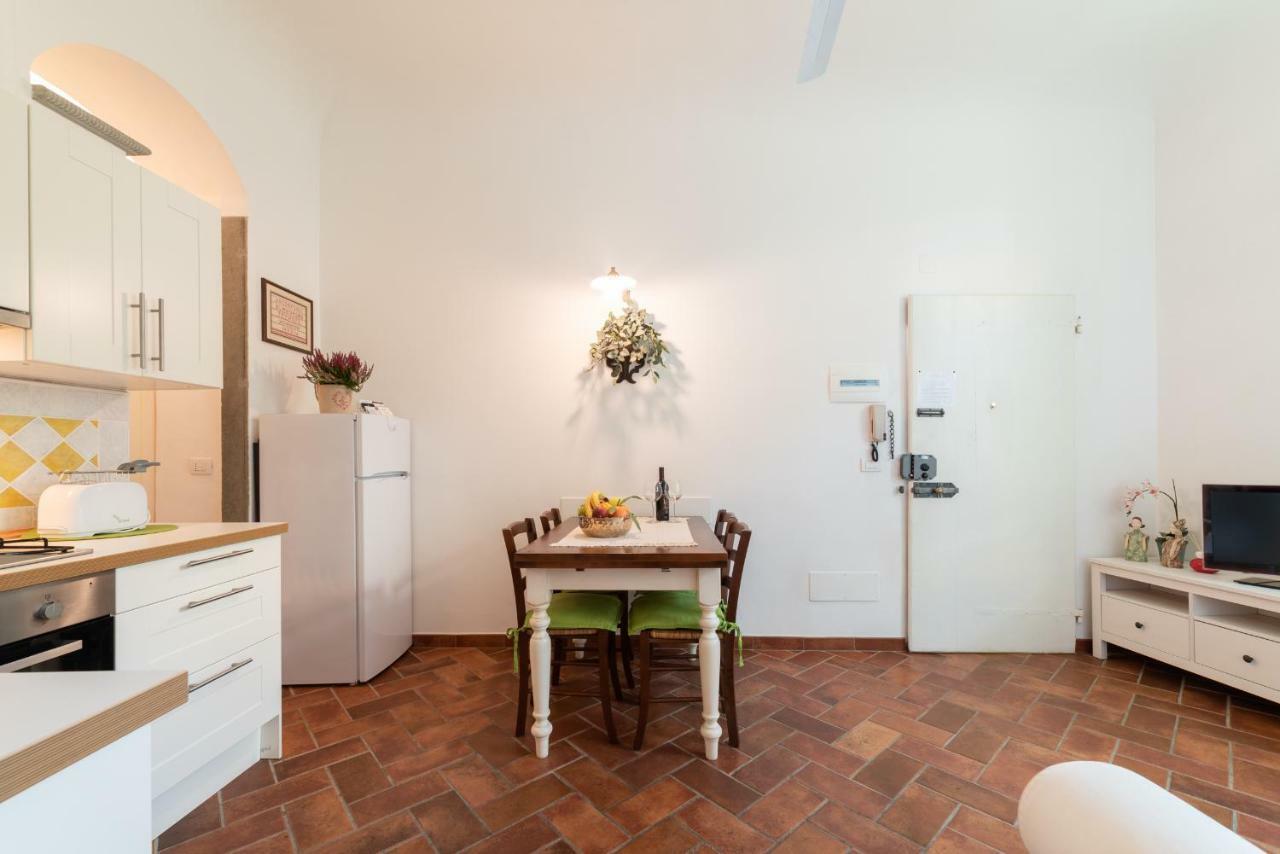 Le Rose Di Leonardo - Antica Dimora Apartment Firenze Bagian luar foto