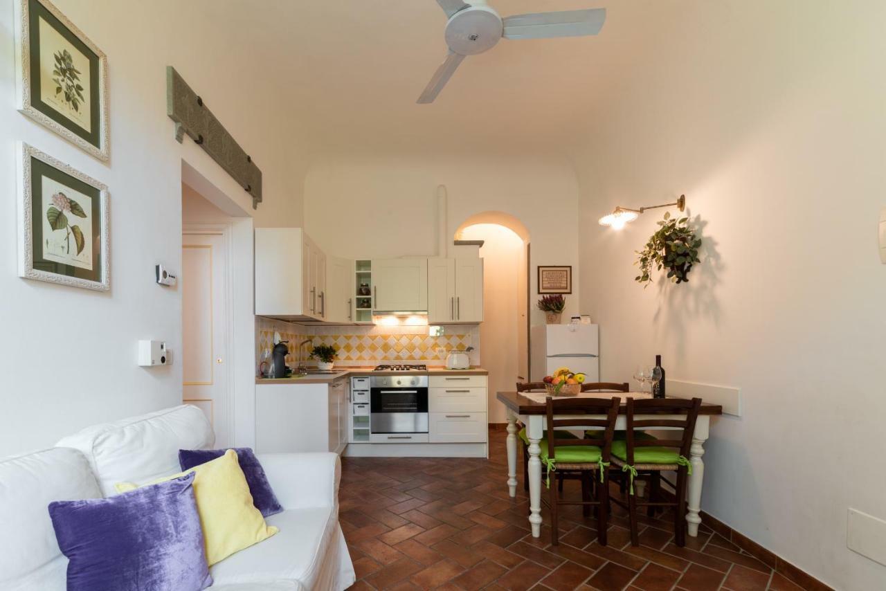 Le Rose Di Leonardo - Antica Dimora Apartment Firenze Bagian luar foto