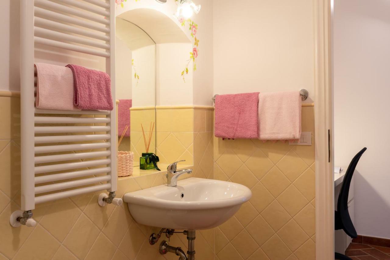 Le Rose Di Leonardo - Antica Dimora Apartment Firenze Bagian luar foto